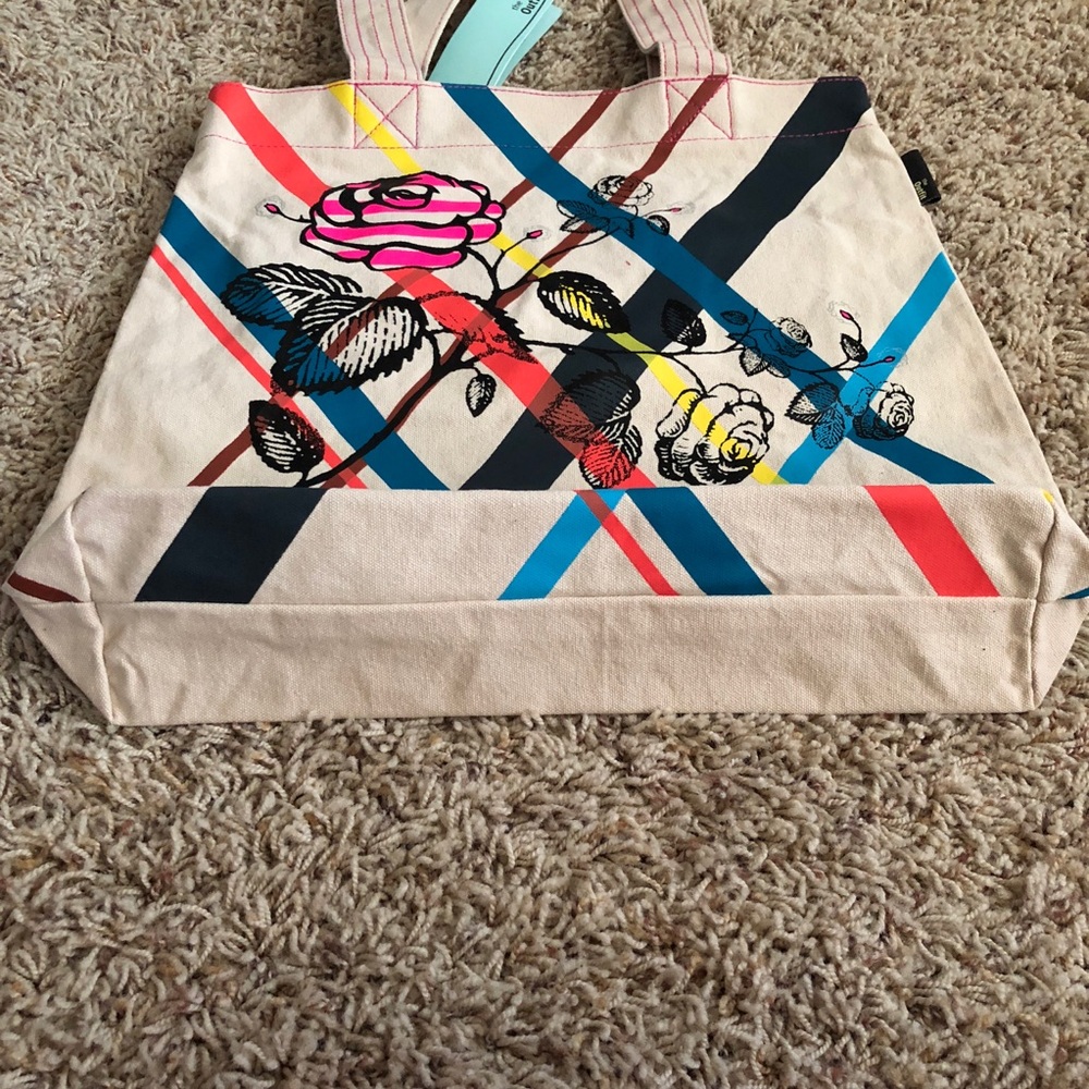 sturdy canvas tote with rose design - Picture 6 of 8